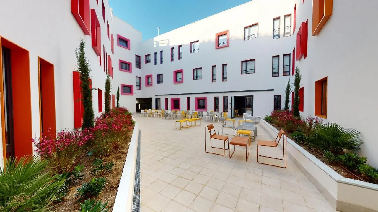 Residencia Universitaria Resa Malaga Centro Auberge de jeunesse
